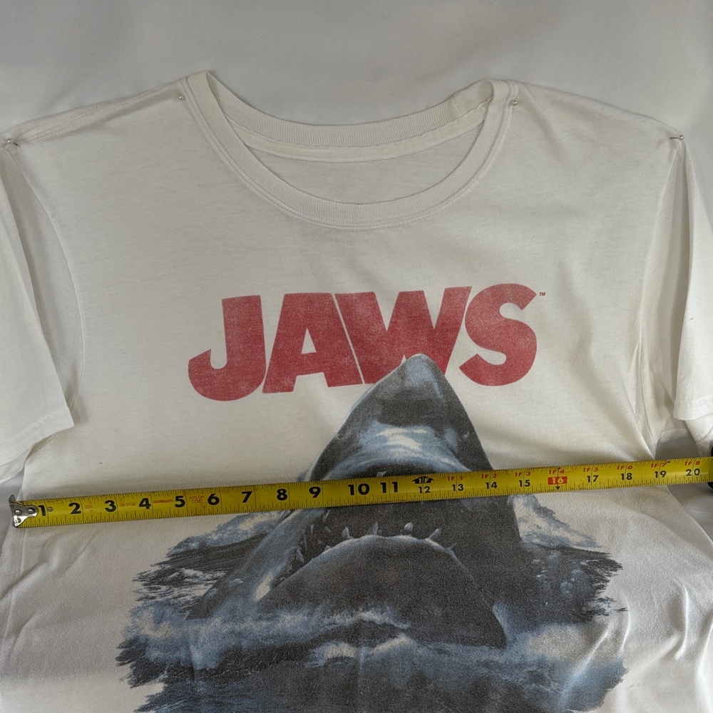 AMERICAN CLASSIC SLIGHTLY WORN JAWS GRAPHIC T-SHIRT -MEN’s SIZE MEDIUM - Picture 8 of 11